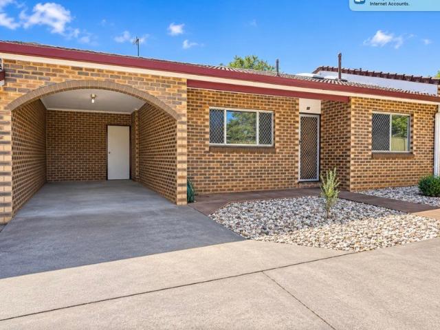 Updated & Convenient East Toowoomba Living!