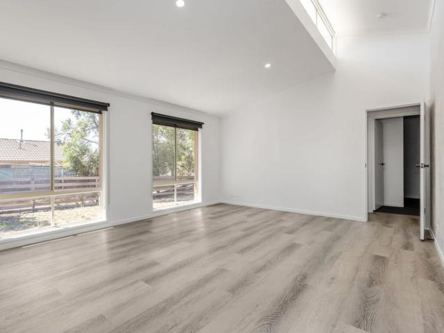 Updated & Convenient in Golden Square