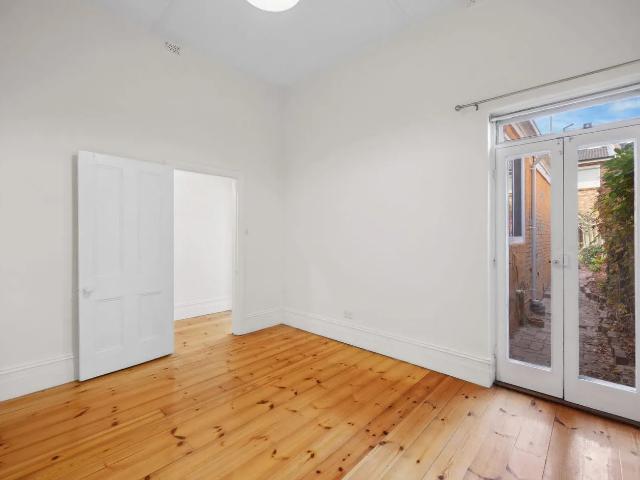 Updated Cottage offering the perfect Urban Lifestyle