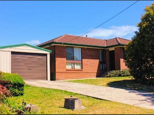 Updated & Easy Care Living in Moss Vale