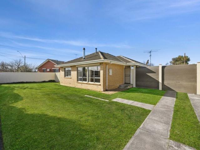 Updated Family Home on a Generous 694m² Allotment