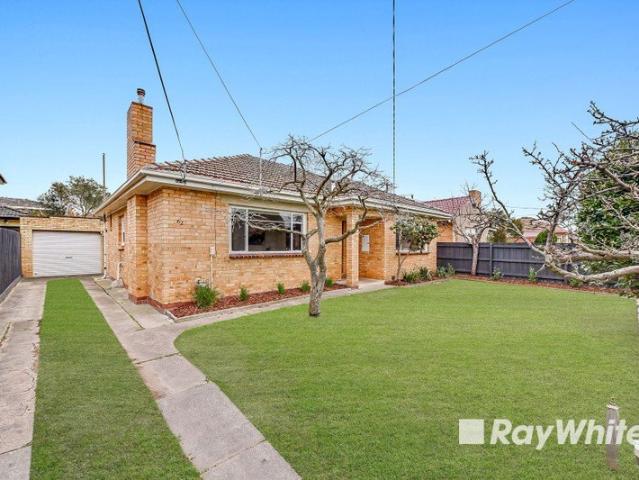 UPDATED FAMILY HOME IN CENTRAL LOCATION!