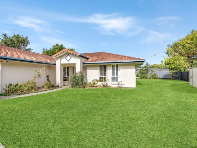Updated family living on a spacious 721sqm corner block
