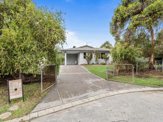 Updated Family Living with Exceptional Outdoor Entertaining