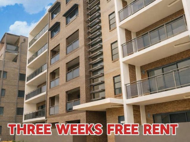 Updated Generous 3 Bedroom Apartment 3 WEEKS FREE RENT!