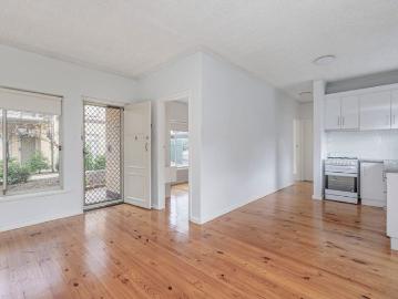Updated home unit in popular lifestyle locale