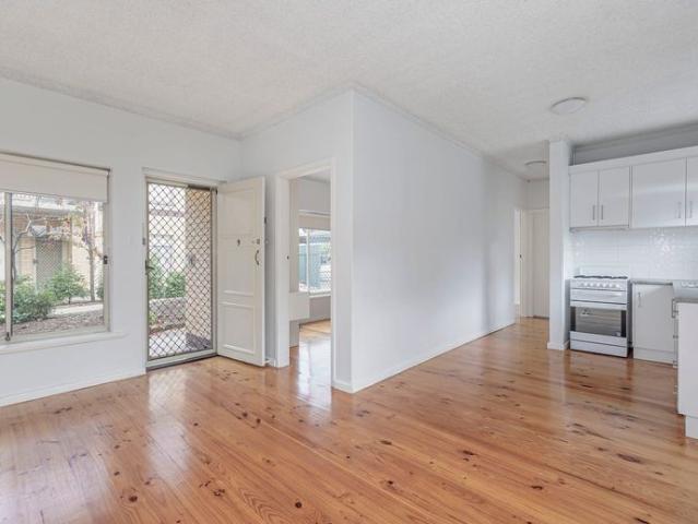 Updated home unit in popular lifestyle locale
