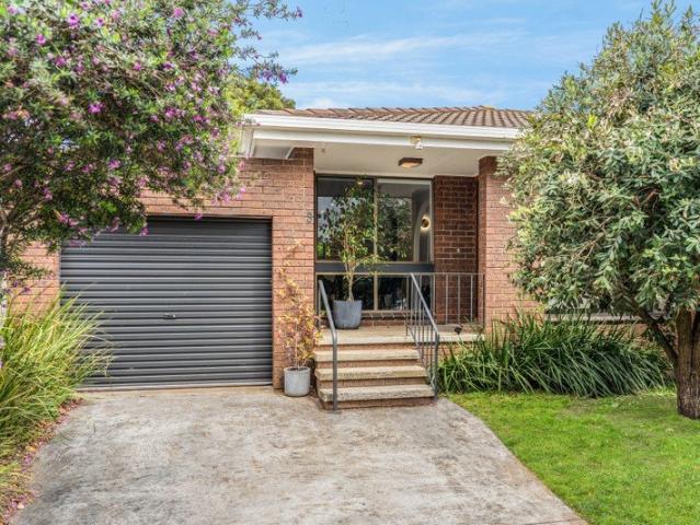 Updated Living in a Convenient Highton Location