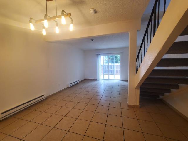Updated Rohnert Park 2x1.5 Townhouse with private garage & yard