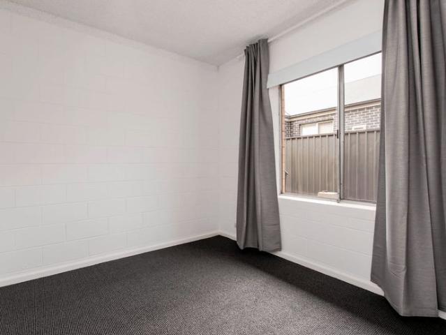 Updated & Secure Ground Floor 2 Bedroom Unit