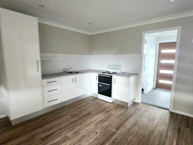 Updated Two Bedroom Unit in a Quiet Location Close to Casino CBD