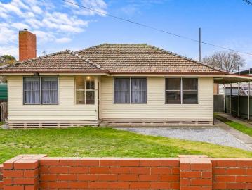 Updated Three Bedroom Home Ideal First Home or Investment