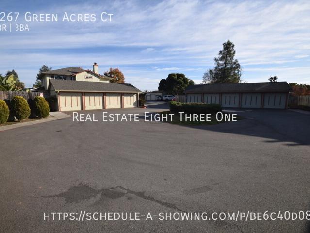 Updated Townhouse with 2 Master Suites in Santa Cruz!