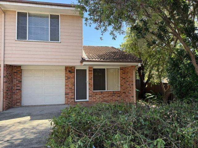 Updated Townhouse in Excellent Location