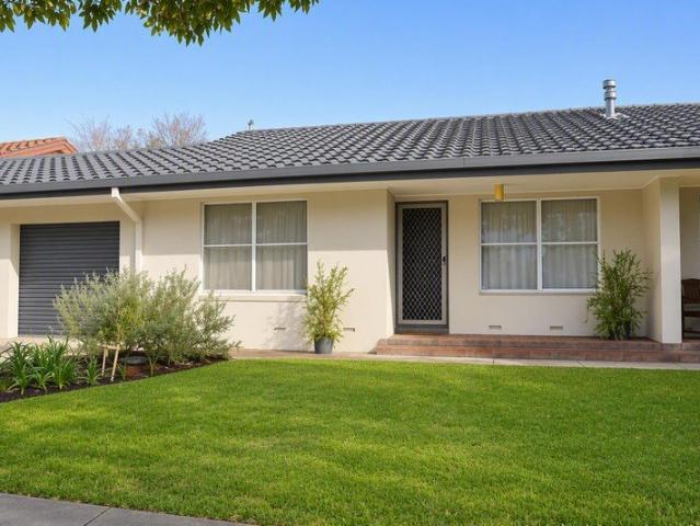 Updated unit in great location!