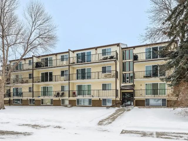 Updated 2 Bed / 1 Bath Condo in Windsor Park – Adults Only — 2 Bedrooms Condo Unit