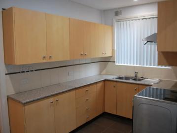 UPDATED 2 BEDROOM UNIT IN GREAT LOCATION