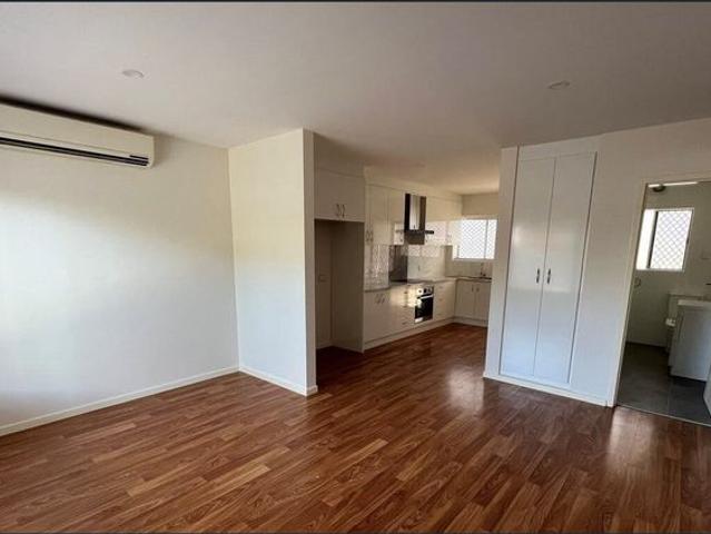 Updated 2 Bedroom Unit in Rosewater