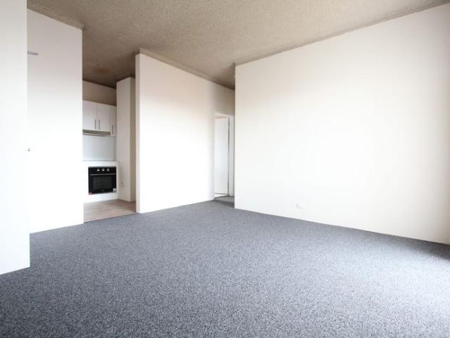 UPDATED 2 BEDROOM APARTMENT