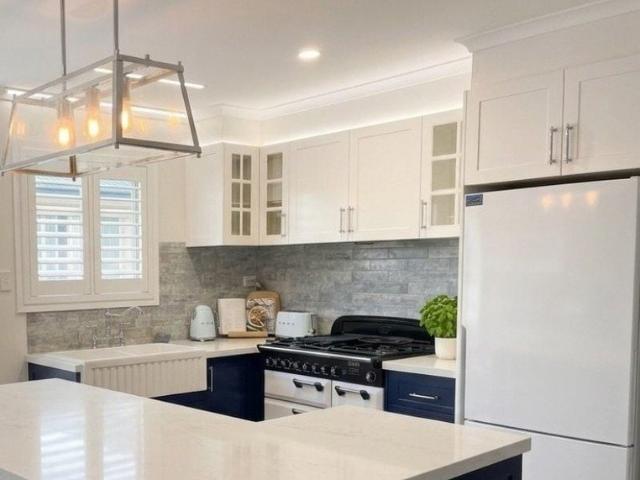 Updated 2 Bedroom Riverside Gem!