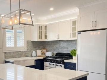 Updated 2 Bedroom Riverside Gem!