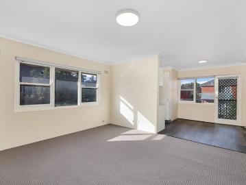 UPDATED 2 BEDROOM SUNLIT UNIT
