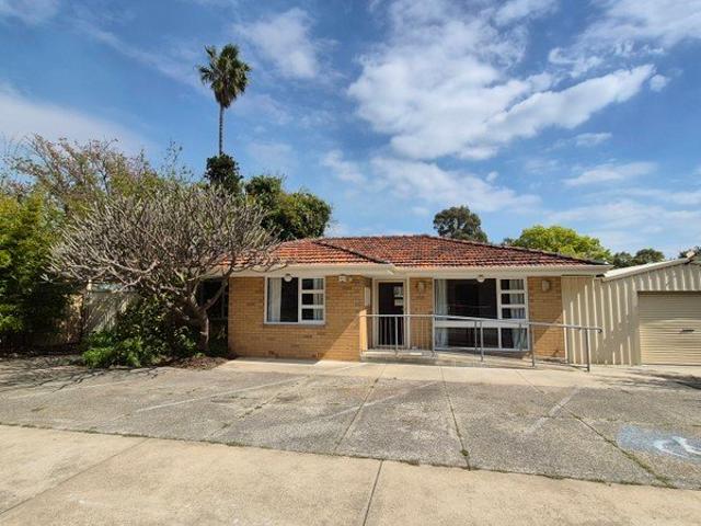 Updated 3 Bed, 1 bathroom, 2 toilet House