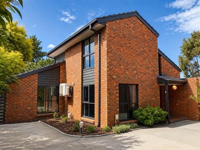 Updated 3 Bedroom Family Home!