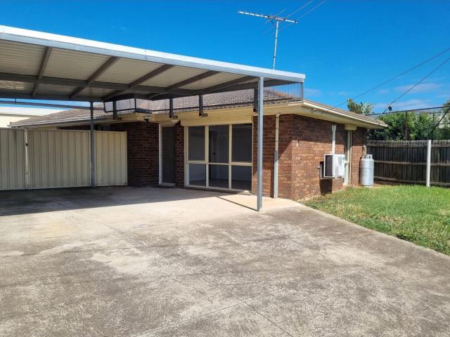 Updated 3 bedroom home with endless car space!
