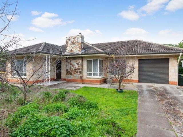 Updated 3 Bedroom Family Home in a Convenient Location