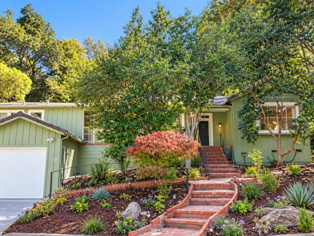 Updated 4x2 on Kentfield Larkspur Border
