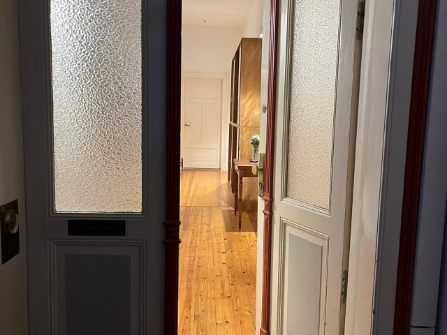 Updated 4 room apartment at Lindener Marktplatz, Hannover Amsterdam Apartments for Rent