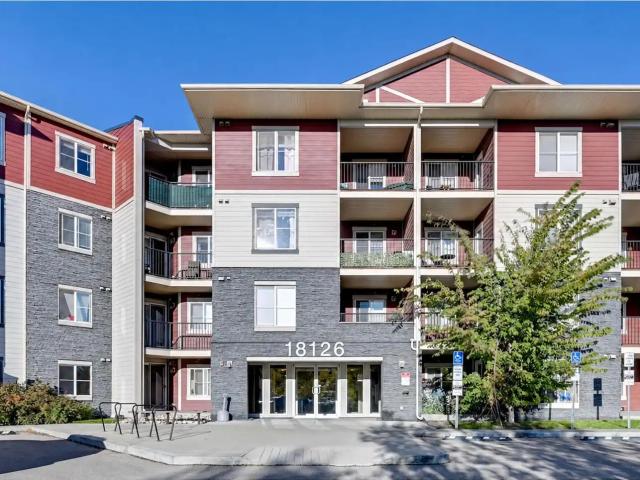 Upgraded 2 Bedroom Condo w/ parking in Crystallina