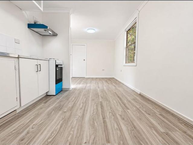 Upgraded Two Bedroom Granny Flat with Utilities Included