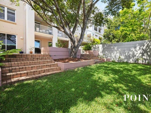 Upgraded Apartment in A Unique Garden Setting