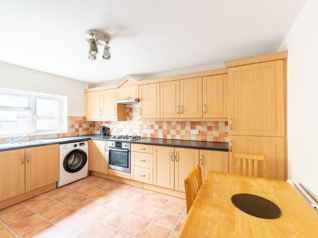 Upland Road, East Dulwich, East. 5 bed house to rent £4,300 pcm £992 pw