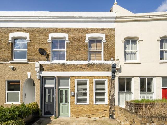 Upland Road, London, SE22 1 bed flat to rent £1,750 pcm £404 pw