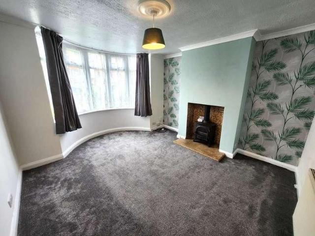 Uplands Avenue, Rowley Regis, B65
