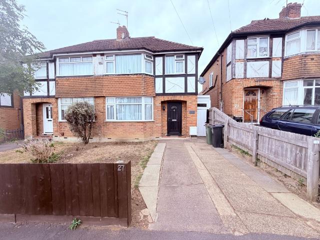 Uplands Road, Oadby, Leicester LE2, 3 bed property to rent, £1,400 pcm | PrimeLocation