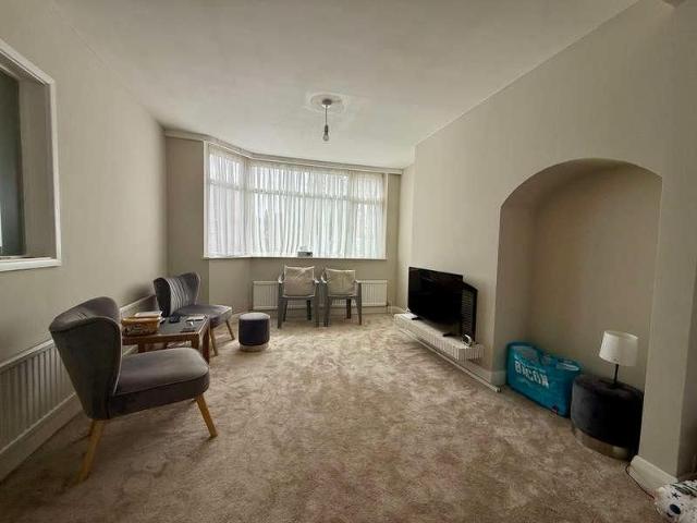 Uplands Road, Oadby, Leicester, Leicestershire, LE2
