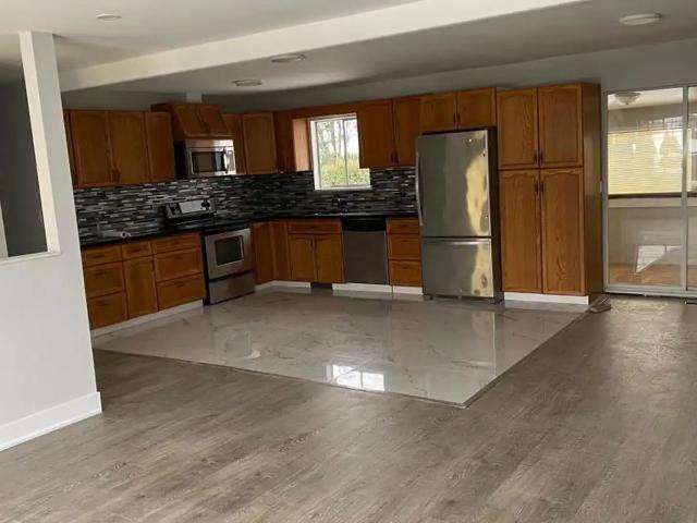 UPPER 46766 FIRST AVENUE, Chilliwack Proper East