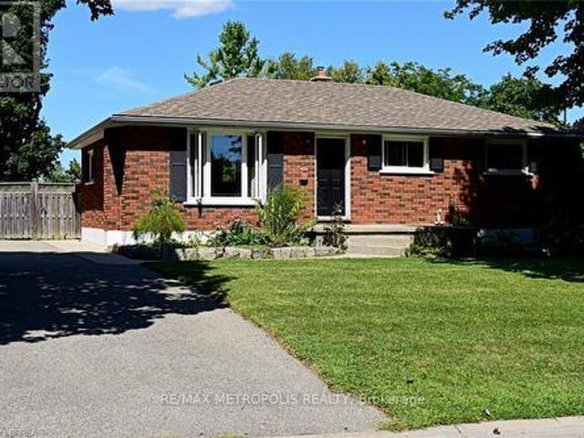 Upper 5 Mccammon Street, Brant, ON, N3L 1V8 house for lease | Listing ID X13468 | Royal LePage
