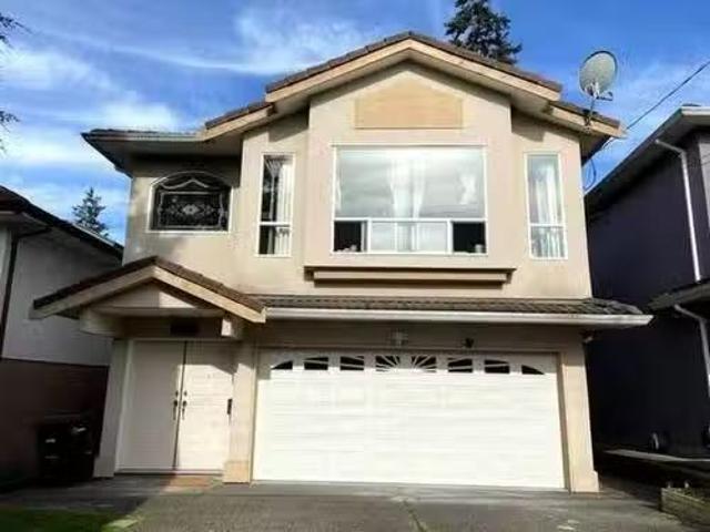 Upper 6588 Randolph Avenue, Burnaby, BC, V5H 3W4 house for l.
