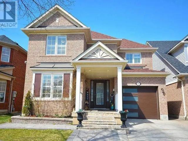 #UPPER 759 HUTCHINSON AVENUE