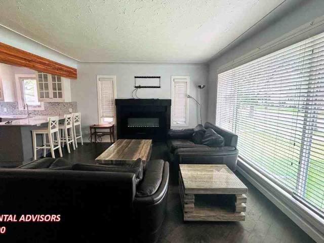 UPPER 10932 74 Avenue Northwest 3 Bedroom Apartment for Rent at 10932 74 Ave Nw, Edmonton, AB T6G 0E6 McKernan
