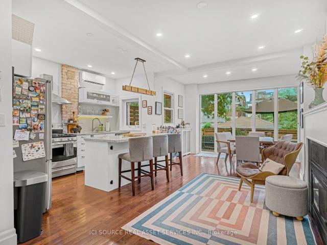 Upper 109 Northcliffe Boulevard in Toronto: Oakwood Village House for lease Toronto C03: MLS®# C13749588