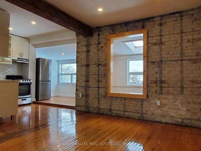 Upper 28 Winona Drive in Toronto: Wychwood House for lease Toronto C02: MLS®# C13804594