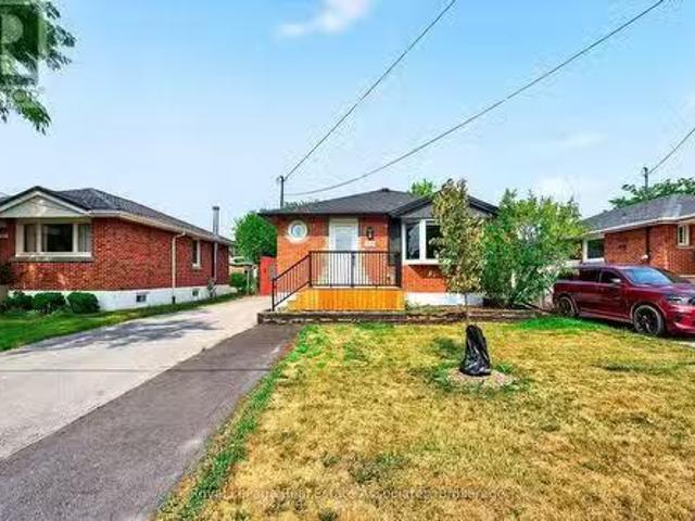 Upper 312 East 45Th Street, Hamilton, ON, L8T 3K8 house fo.