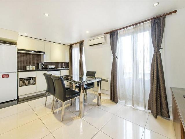 Upper Tachbrook Street, London SW1V Studio to rent £1,898 pcm £438 pw