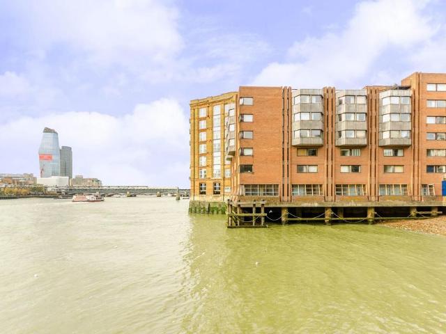 Upper Thames Street, Mansion House. 1 bed flat to rent £2,500 pcm £577 pw